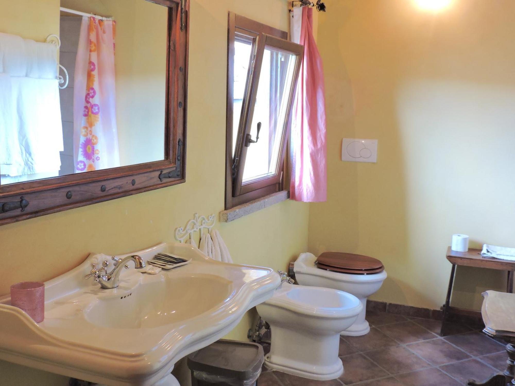 Casale Fedele Family Relax B&B Vicino Al Borgo Ronciglione  Ruang foto