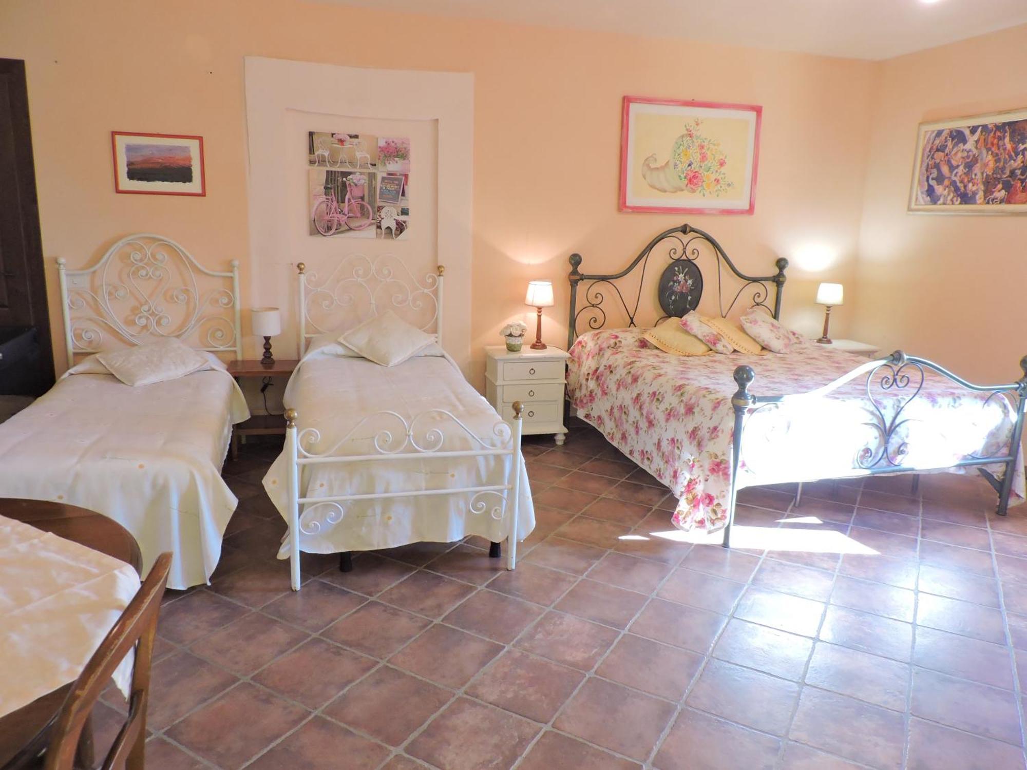 Casale Fedele Family Relax B&B Vicino Al Borgo Ronciglione  Ruang foto