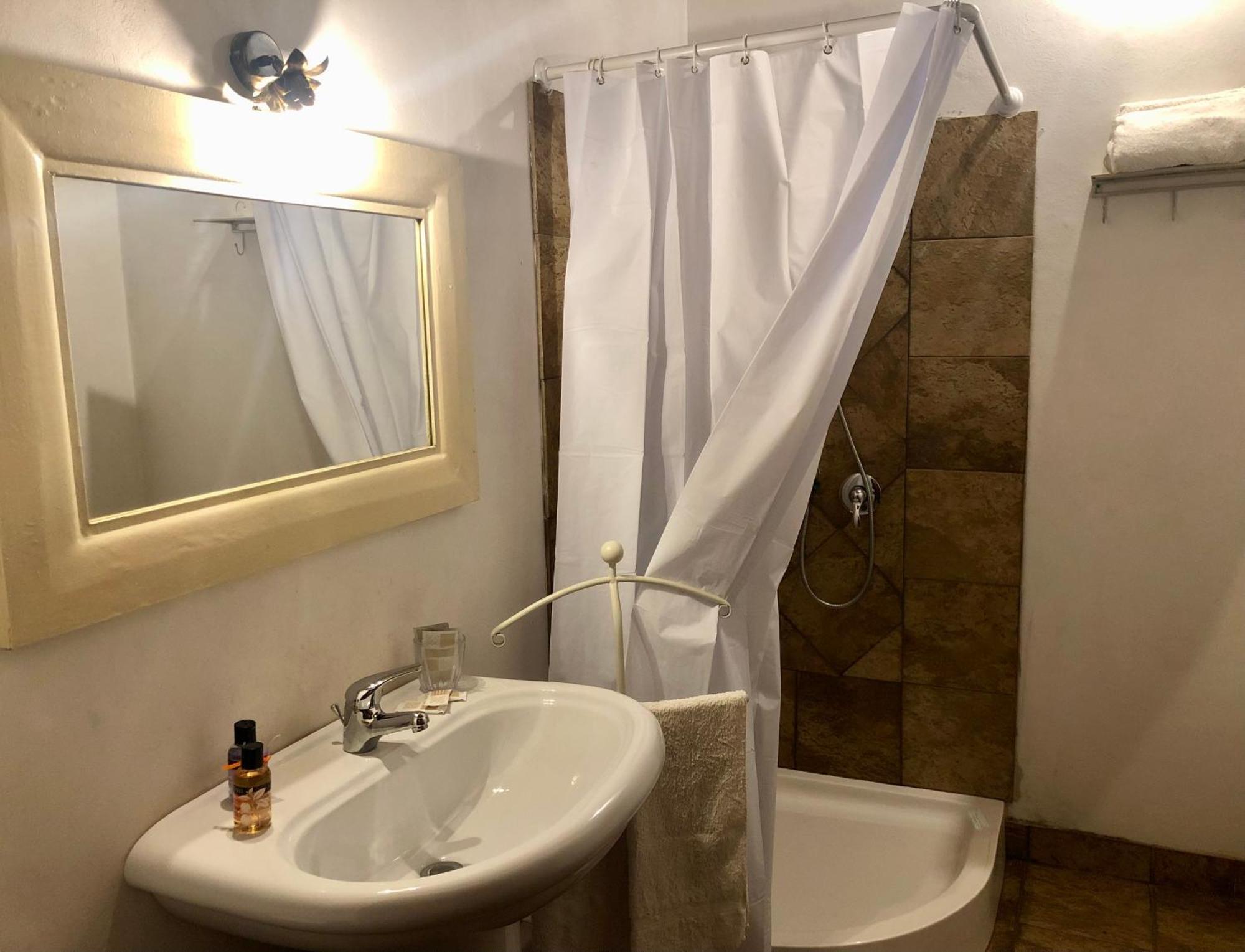 Casale Fedele Family Relax B&B Vicino Al Borgo Ronciglione  Ruang foto