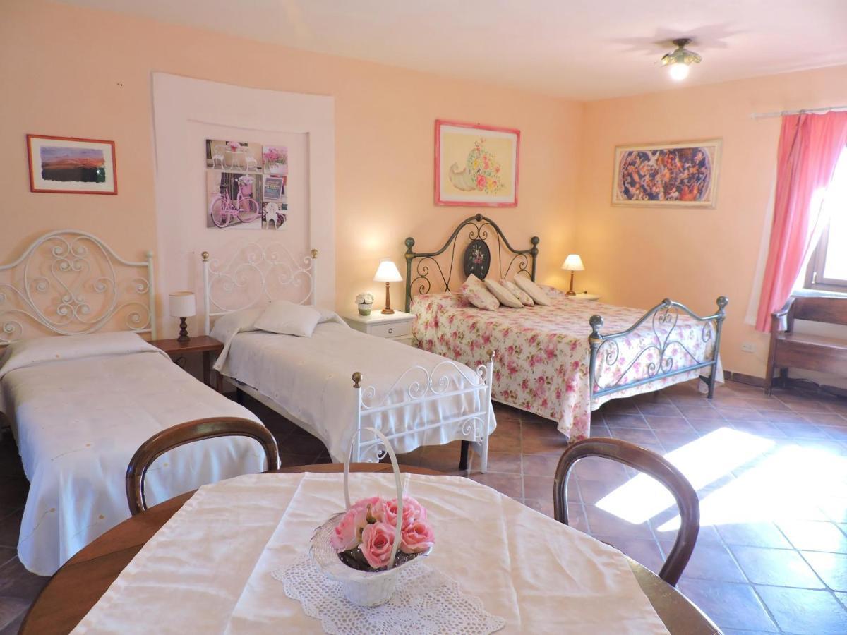 Casale Fedele Family Relax B&B Vicino Al Borgo Ronciglione  Bagian luar foto